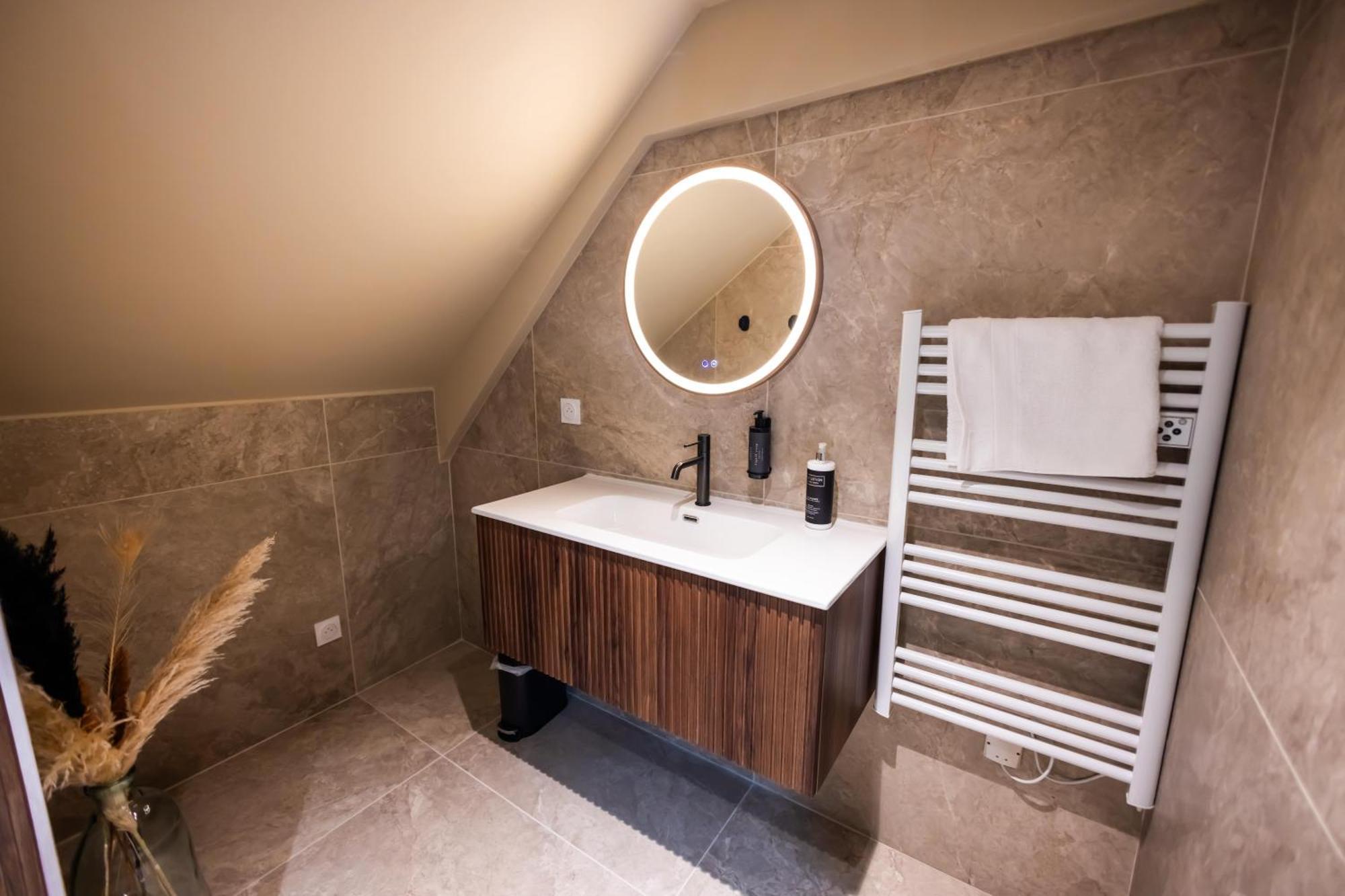 Eden Room - Luxe, Balneo & Sauna Le Mans Zewnętrze zdjęcie